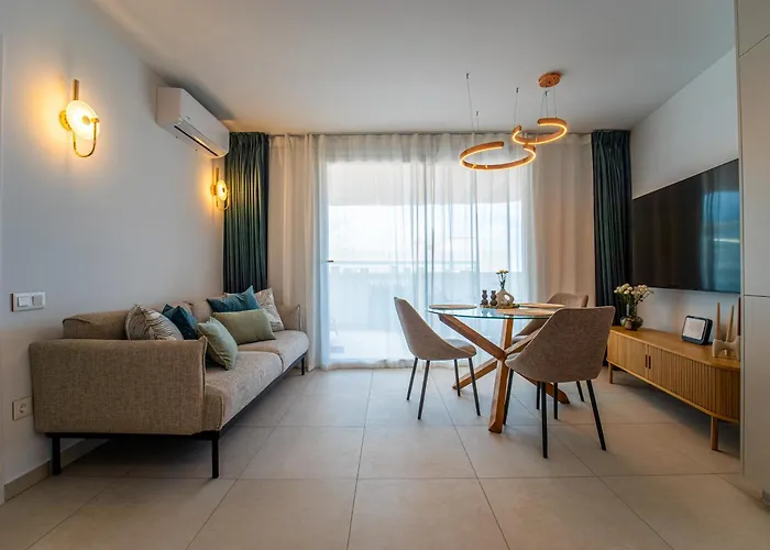 Deluxe Atico Lejlighed *